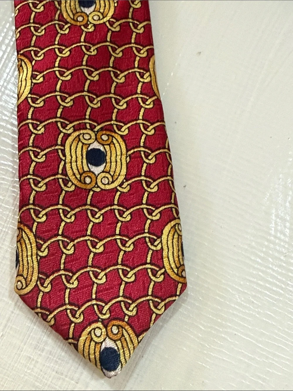 CHEF Elegant Red Chain-Pattern Men's Neck Tie with Gold Motifs Hand Made Silk